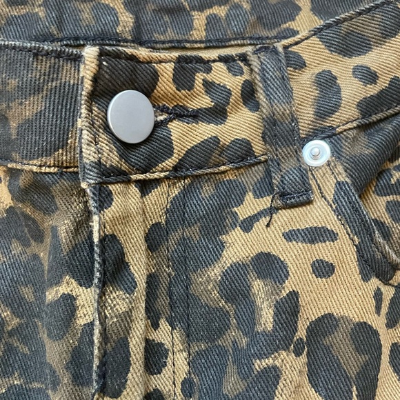 Leopard Print Flare Jeans - Picture 4 of 9